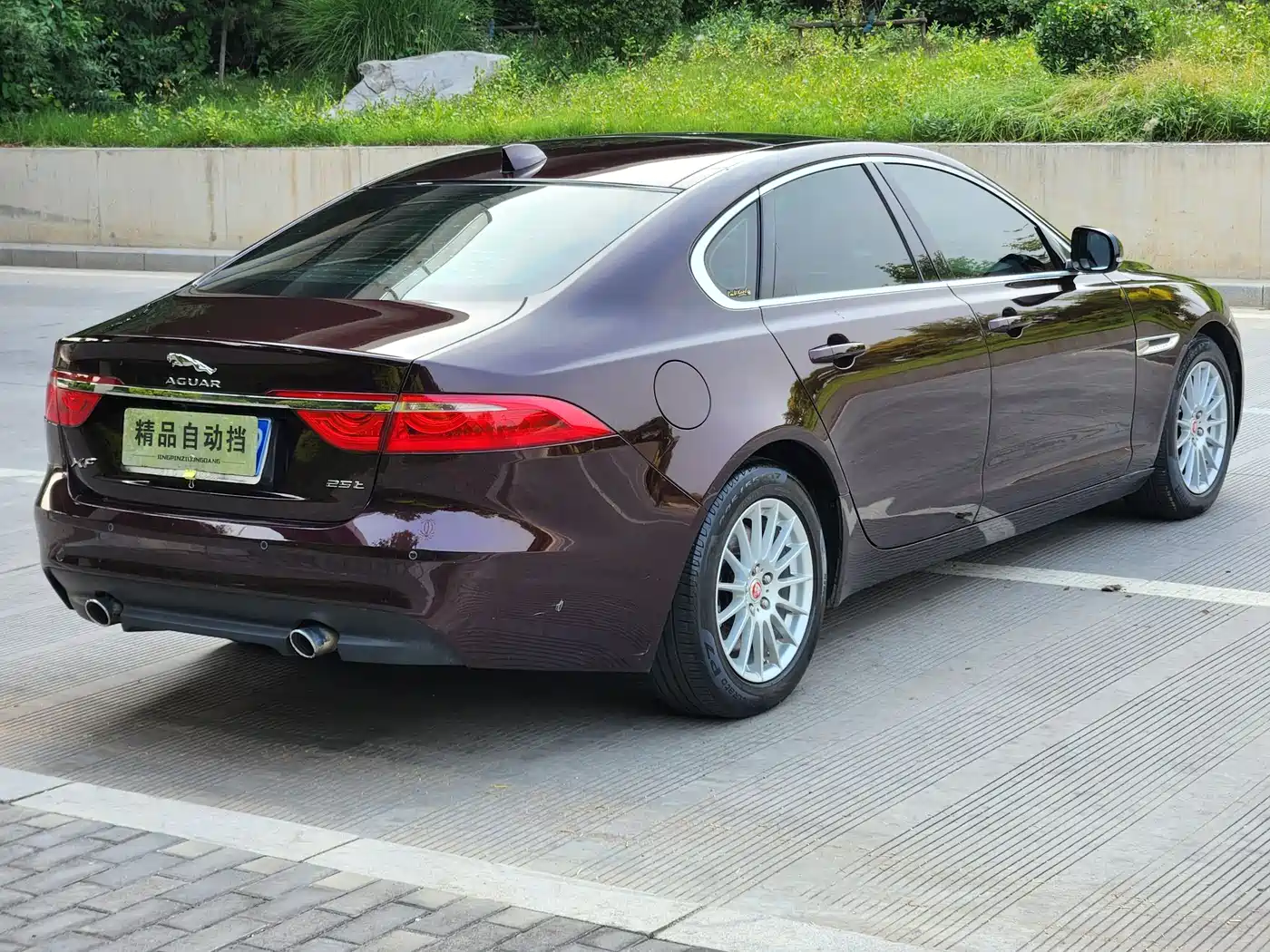 Jaguar XF 2016 2016 XF 2.0T 2WD Elegance Edition