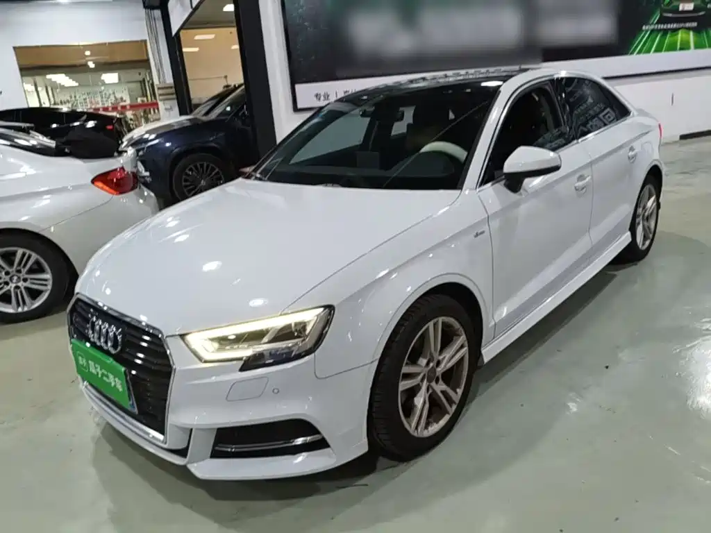 Фото 2 - Audi A3