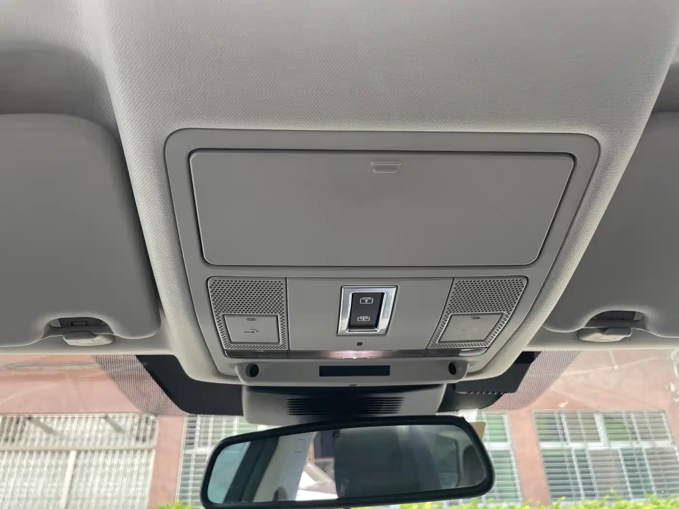 Land Rover Discovery Sport 2018 240PS SE Edition фото 12
