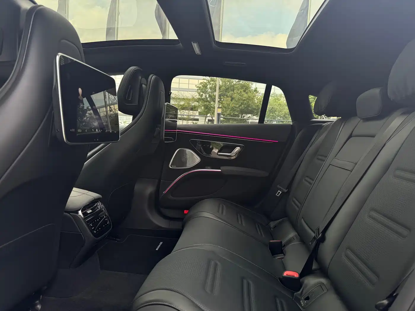 MERCEDES-BENZ EQS AMG