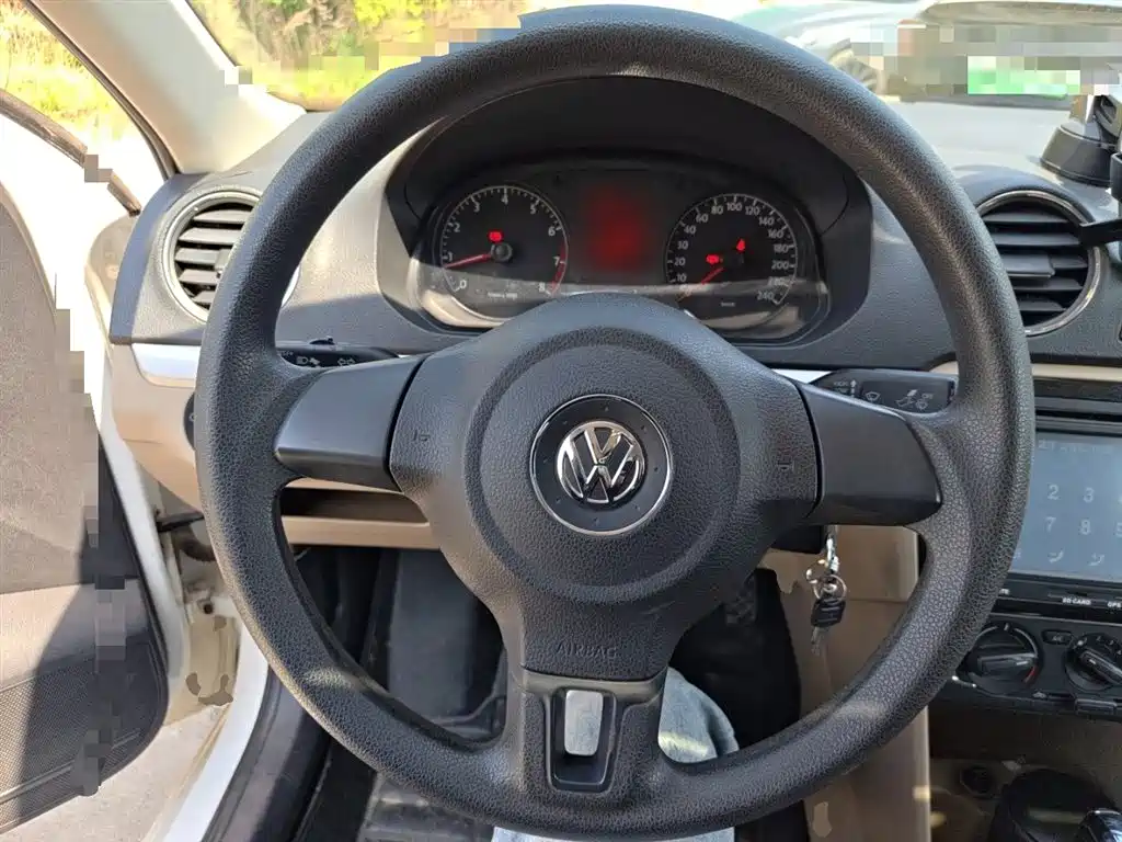 Volkswagen Jetta 2013 1.6L Automatic Comfort фото 7