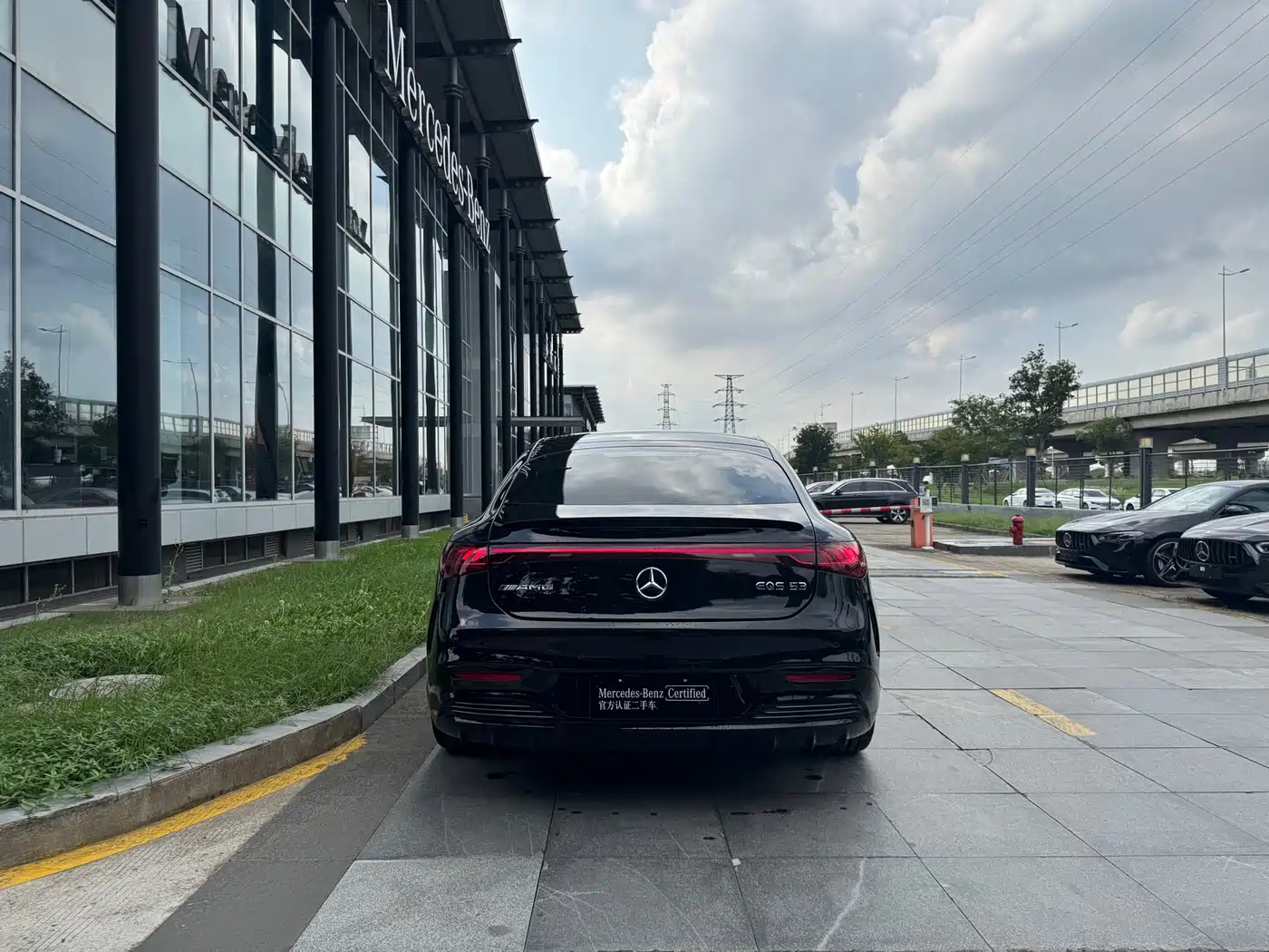 MERCEDES-BENZ EQS AMG