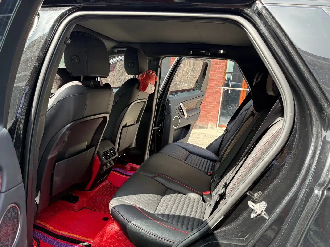 Фото 9 - Land Rover Discovery Sport