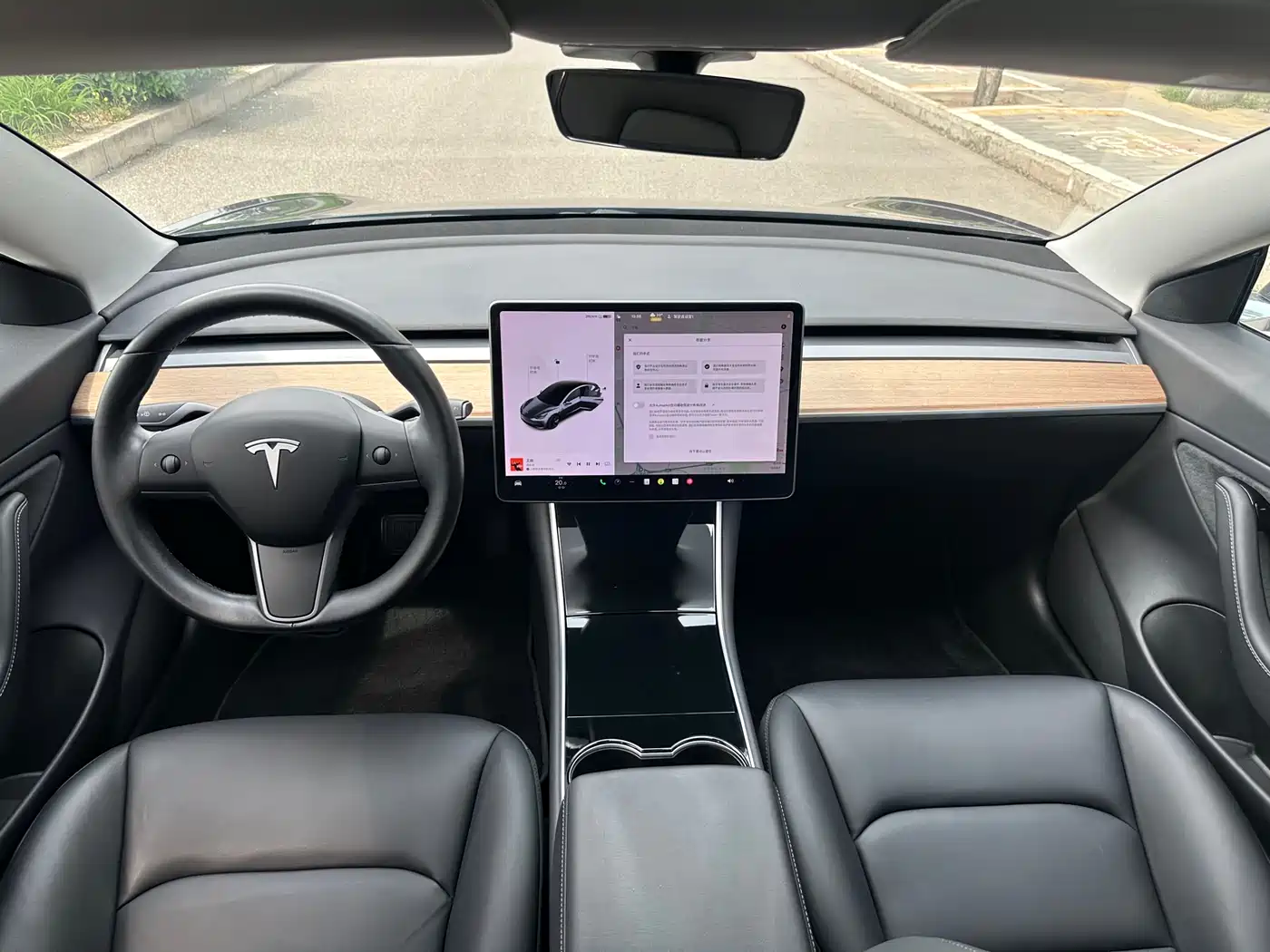 TESLA MODEL 3 (IMPORTED)