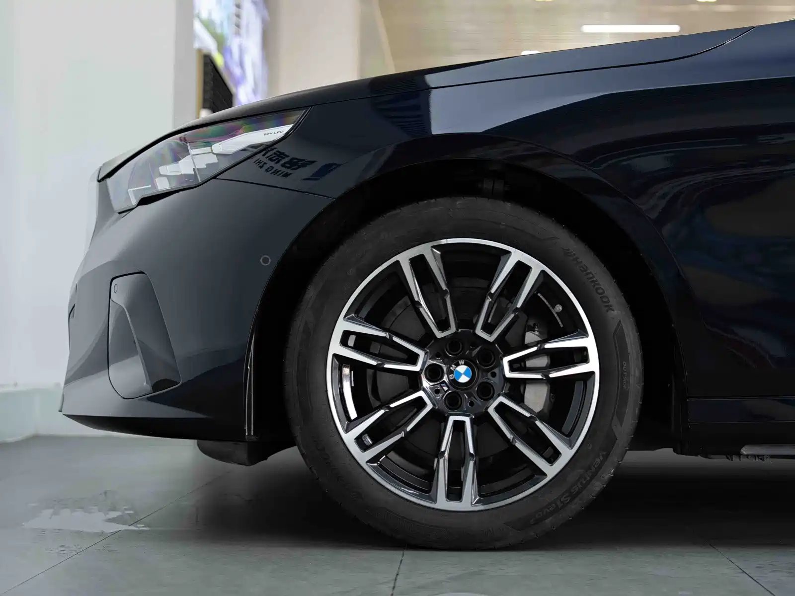 Photo 10 - BMW 5 Series