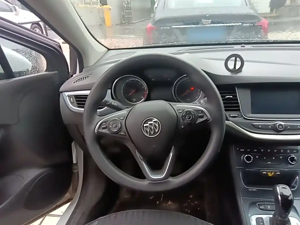 Buick Verano 2016 Hatchback 15S Automatic Leading фото 3