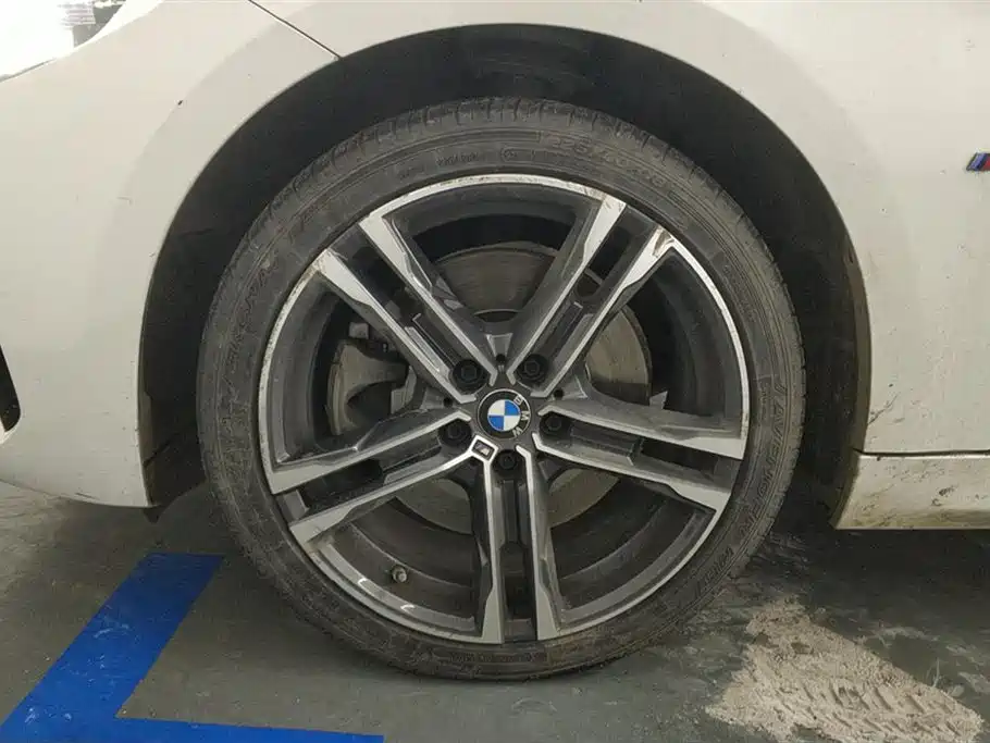 BMW 1 Series 2021 125i M Sport Black Night Edition фото 6