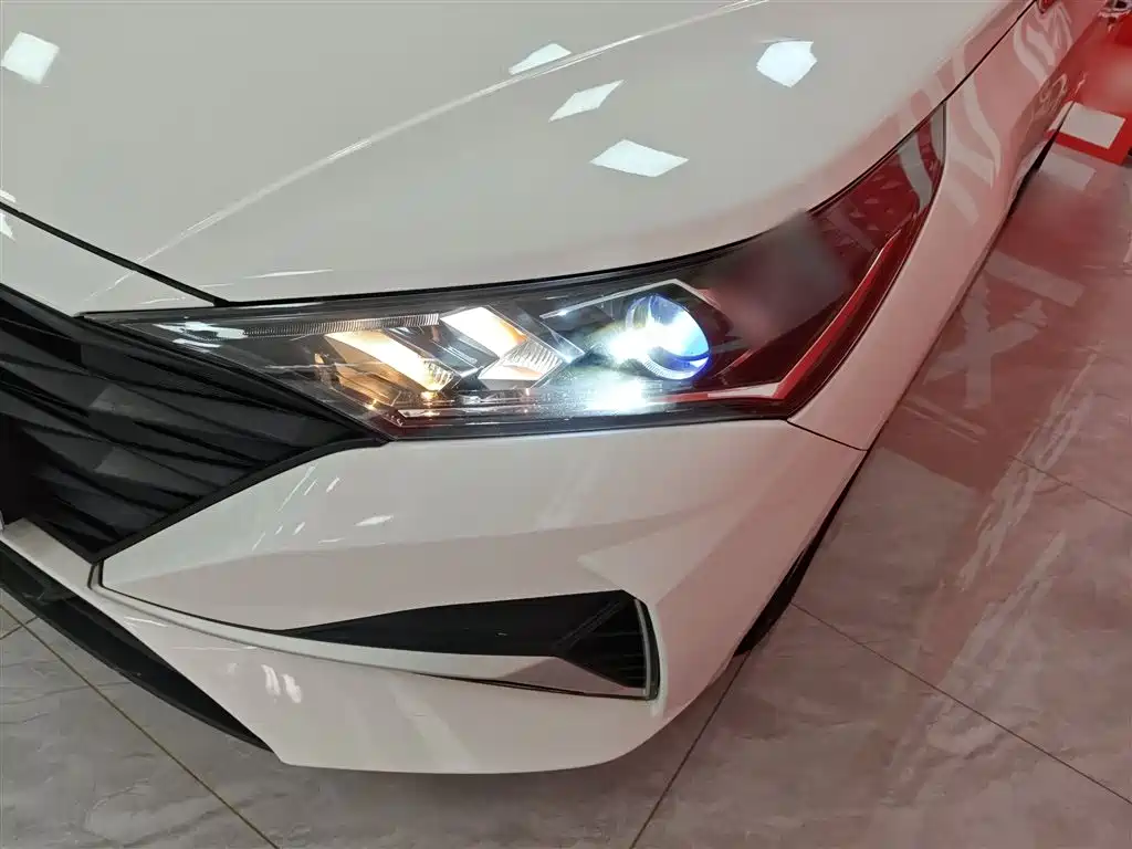 Hyundai Verna 2020 1.4L CVT GLS Cool Edition фото 24