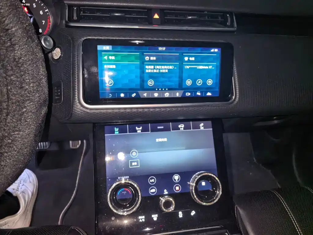 Фото 15 - Land Rover Range Rover Velar