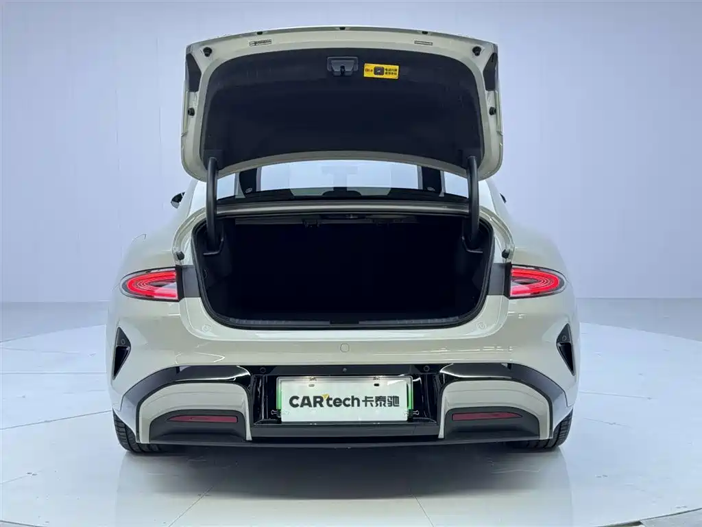 Xiaomi Auto Xiaomi SU7 2024 RWD Ultra Long Range Advanced Smart Driving Pro Edition фото 9