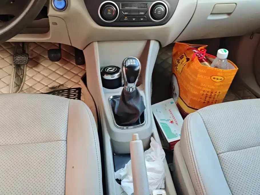 Dongfeng Aeolus Dongfeng Fengshen A60 2017 2016 1.5L Manual Premium