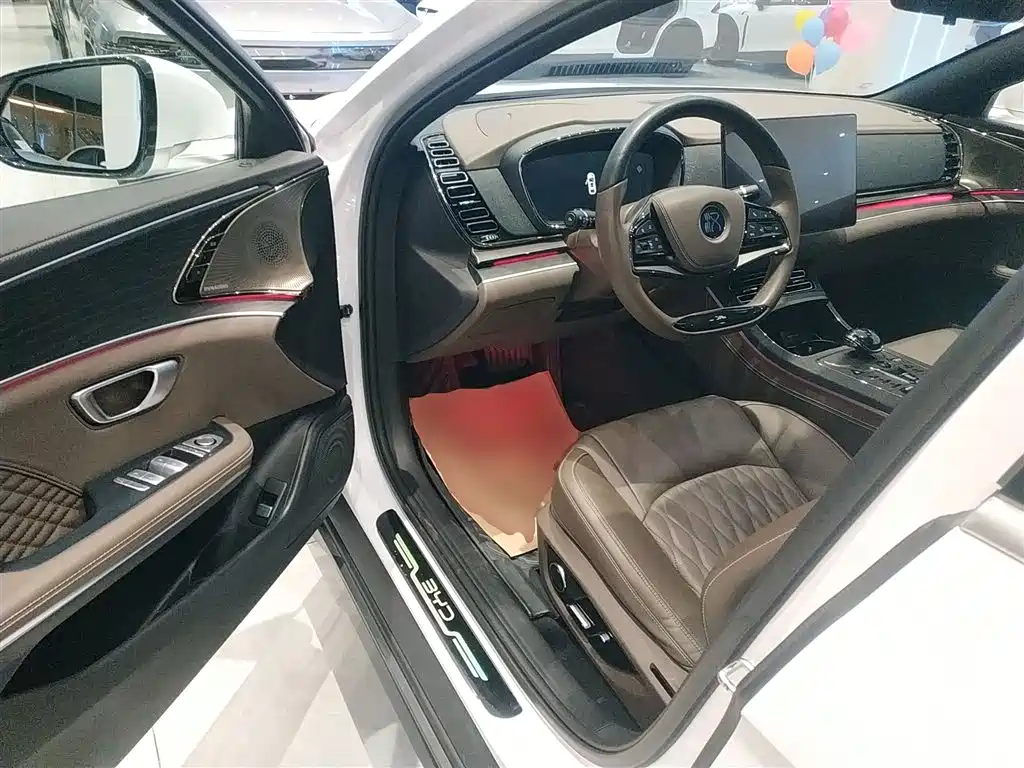 BYD Han 2023 DM-i Champion Edition 121KM Premium фото 16