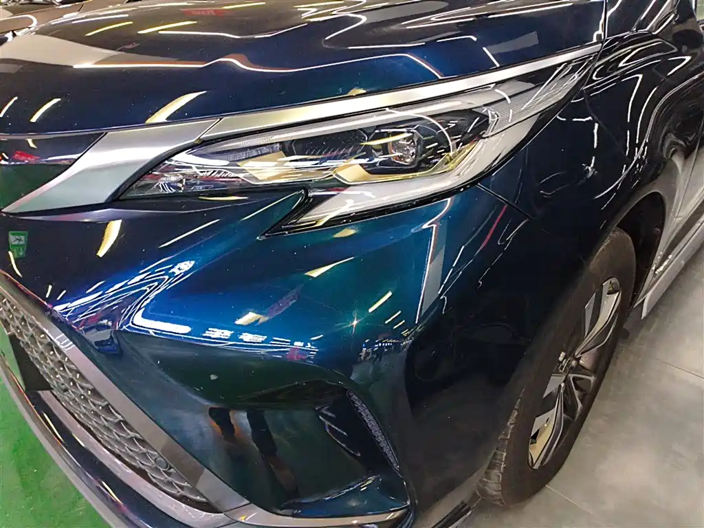 Toyota Granvia 2023 2.5L Hybrid Prestige Welfare PLUS Edition фото 15