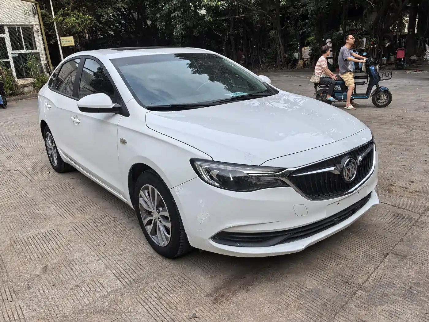 Buick Excelle 2018 18T Automatic Elite фото 3