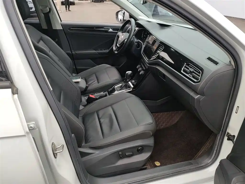 Volkswagen T-ROC 2022 280TSI DSG 2WD Comfort PLUS фото 25