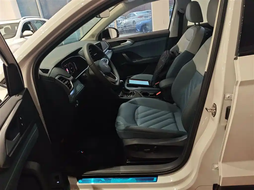 Volkswagen Tharu 2024 300TSI 2WD Moon Premium Edition фото 7