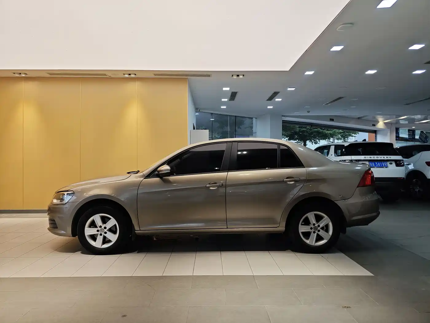 Volkswagen Bora 2015 Quality Edition 1.6L Automatic Fashion фото 6