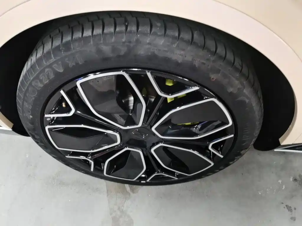 Avatr 11 2024 2024 630 Triple Laser Rear-Wheel Drive Version