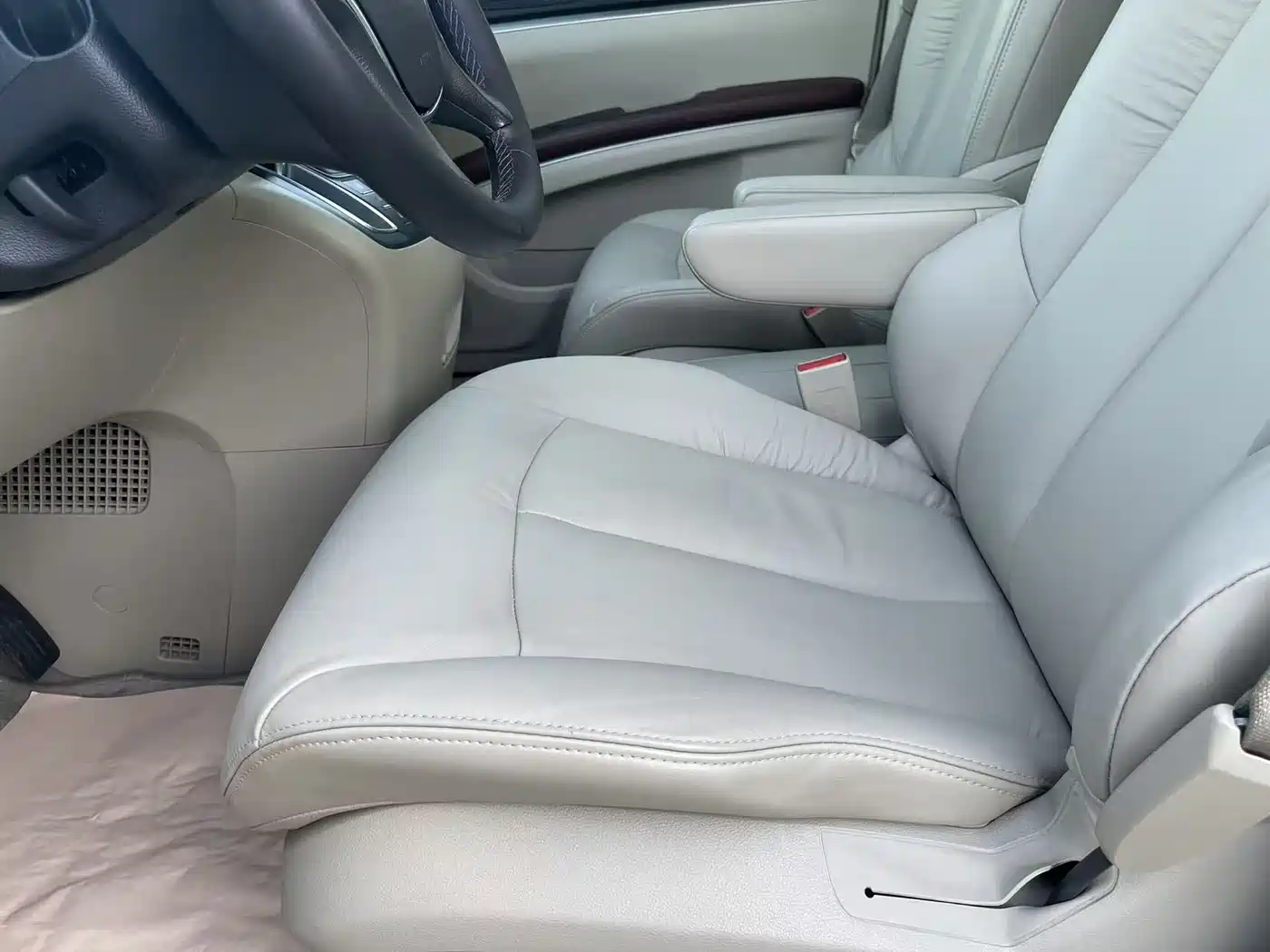 Buick GL8 2014 3.0L GT Luxury Business Elegance фото 23
