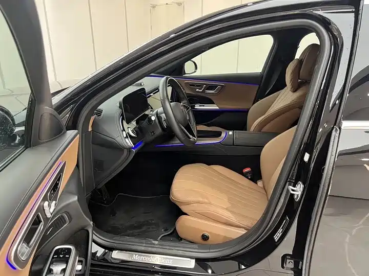 Mercedes-Benz E-Class New Energy 2024 E 350 e L Plug-in Hybrid Sedan фото 7