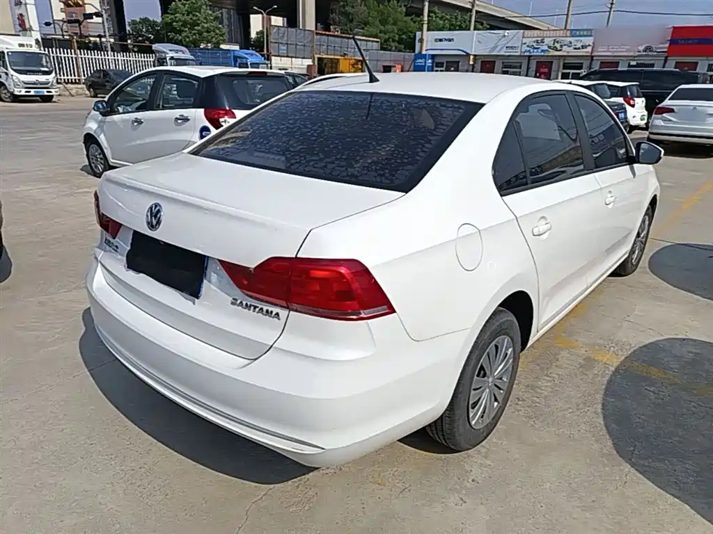 Photo 7 - Volkswagen Santana