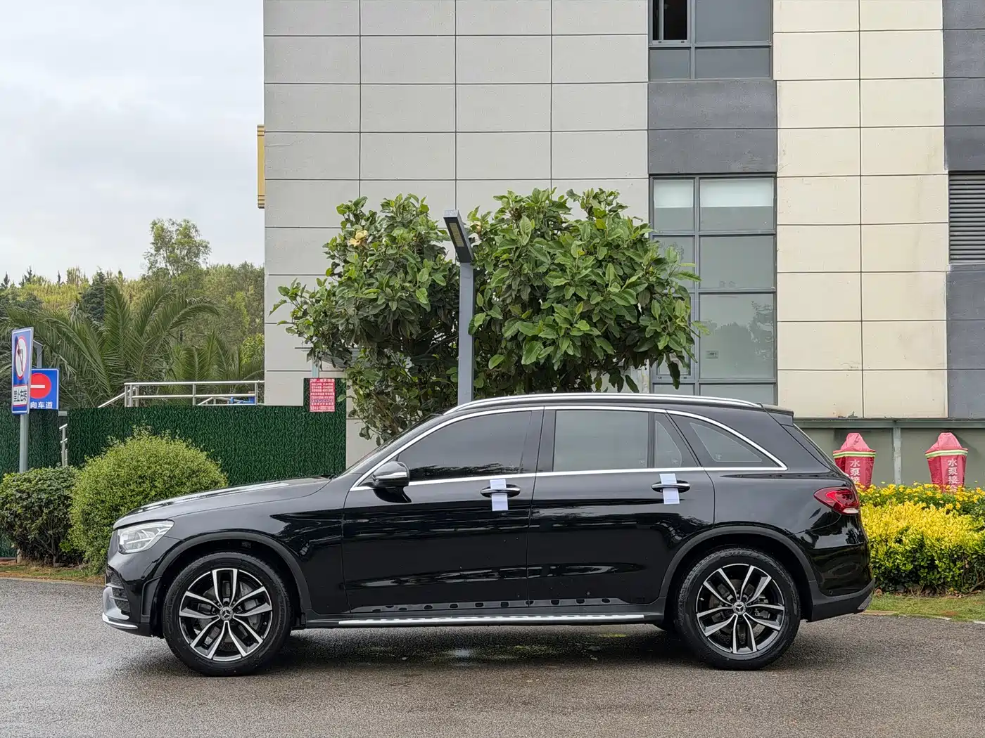 Mercedes-Benz GLC 2020 Facelift GLC 300 L 4MATIC Dynamic фото 10