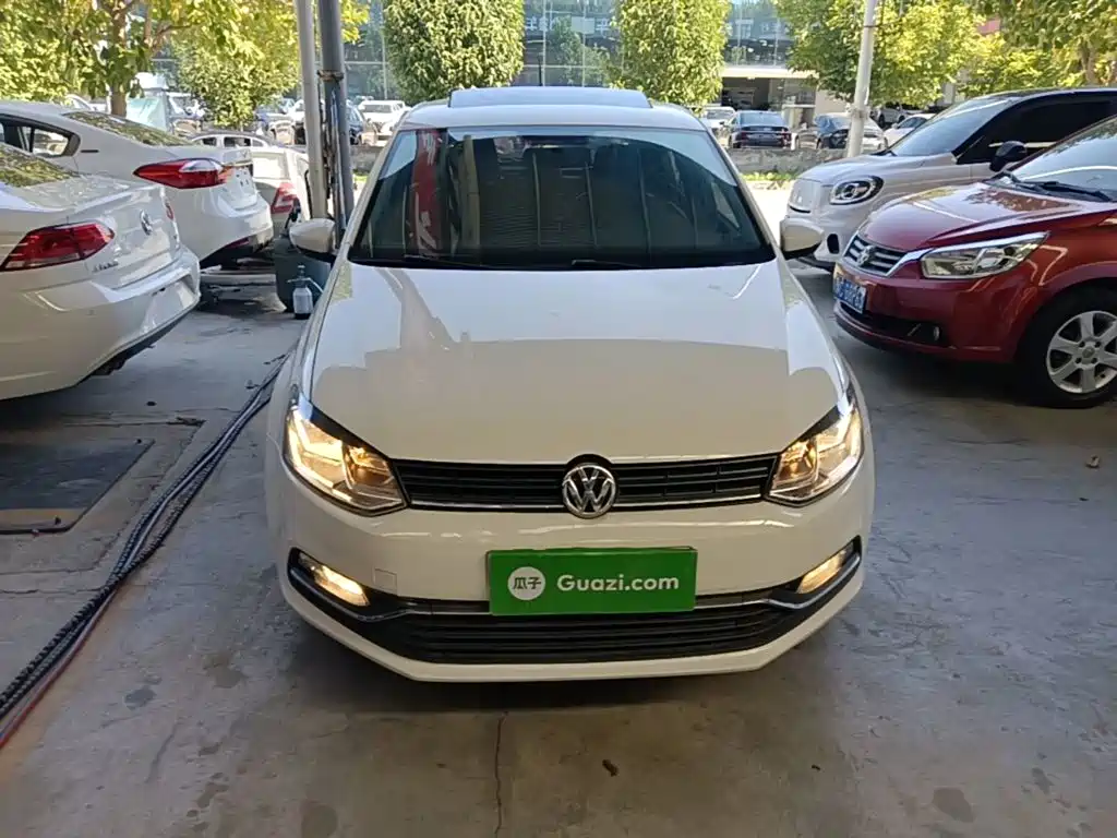 Фото 3 - Volkswagen Polo