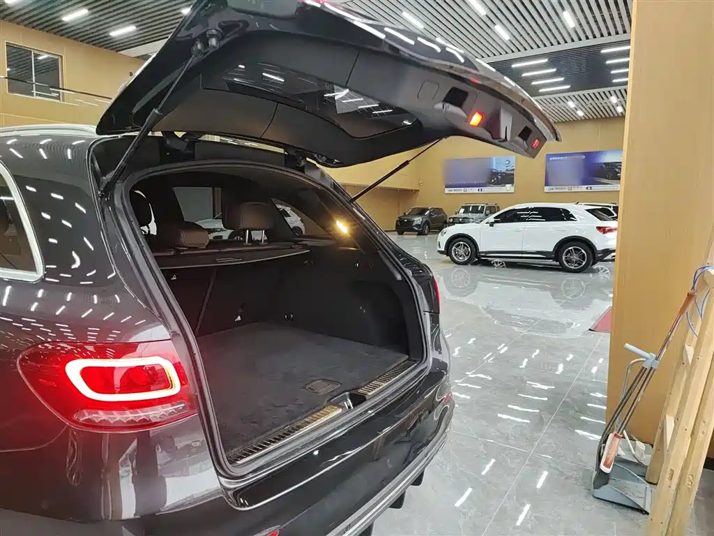 Mercedes-Benz GLC 2022 Facelift GLC 300 L 4MATIC Dynamic Collector's Edition фото 19