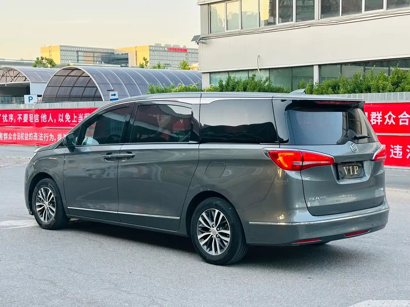 Buick GL8 2018 ES 28T Flagship Type China VI фото 6