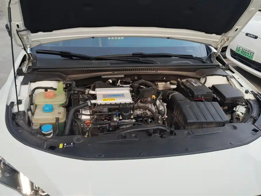 GAC Trumpchi Trumpchi Emkoo 2023 270T DCT J16 Edition фото 10