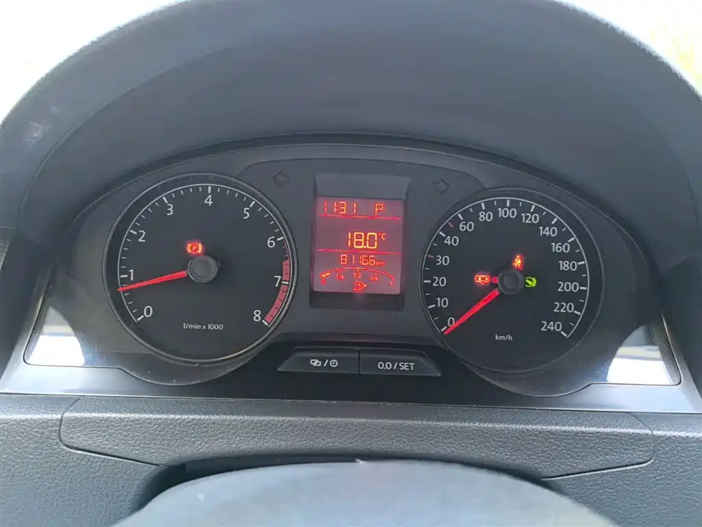 Volkswagen Santana 2013 1.6L Automatic Trend Edition фото 7