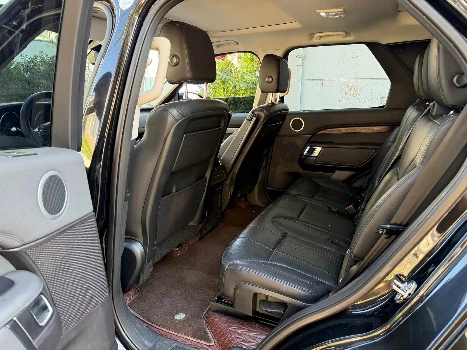Photo 11 - Land Rover Discovery
