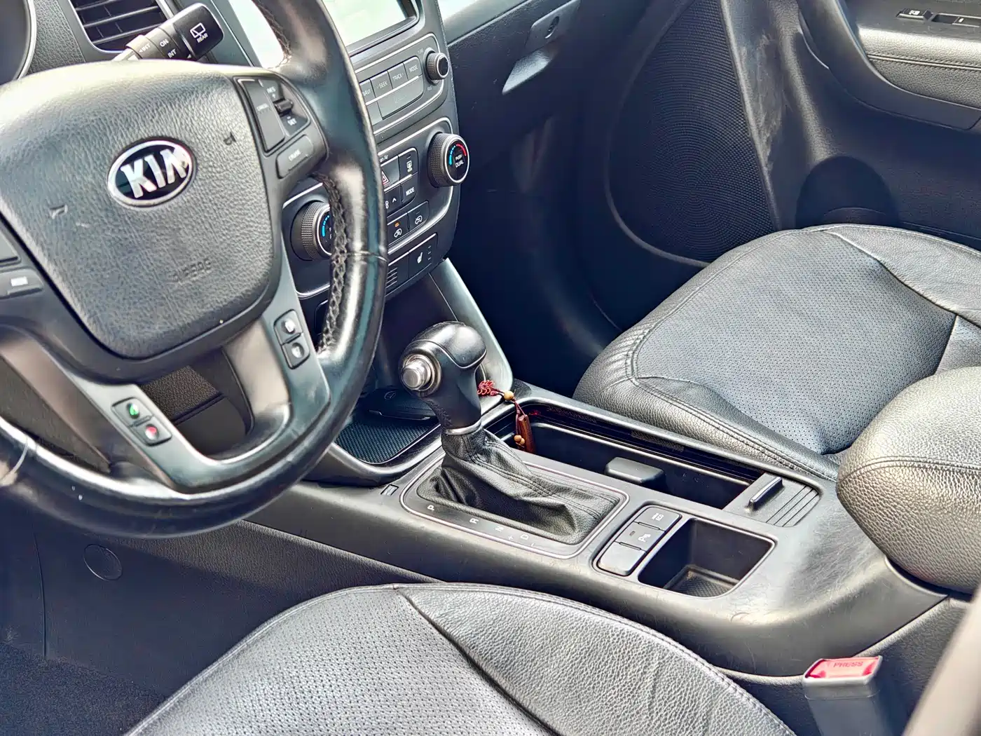 Photo 7 - Kia Sorento