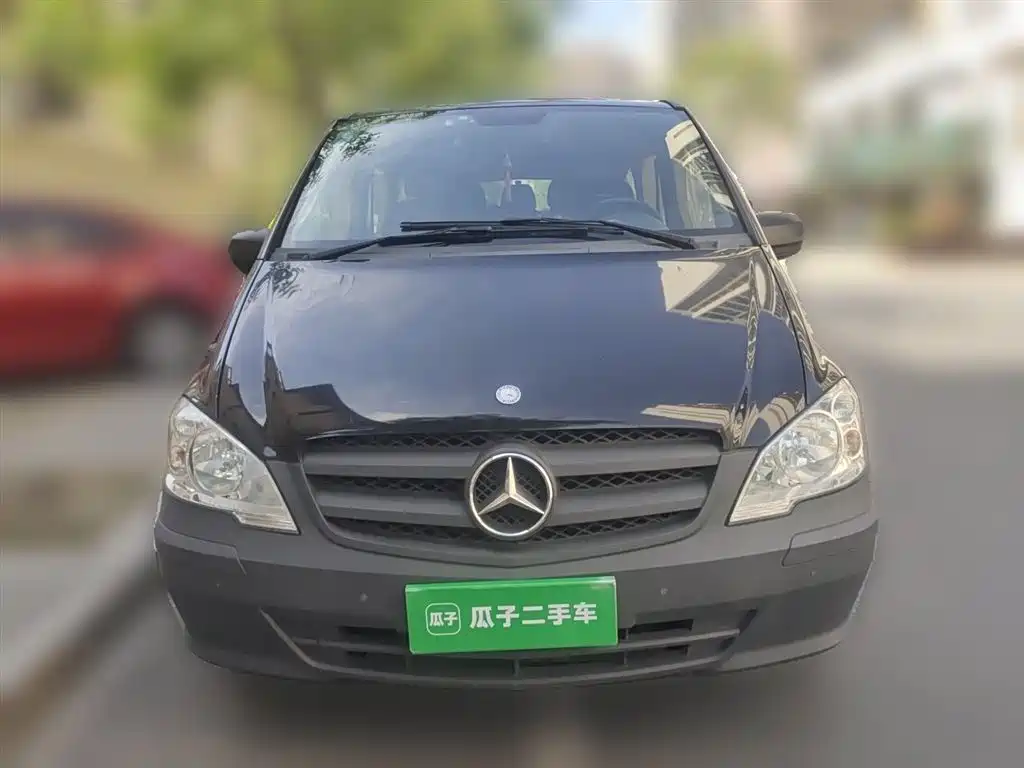 Mercedes-Benz Vito 2011 2.5L 7-Seat Executive Edition фото 24