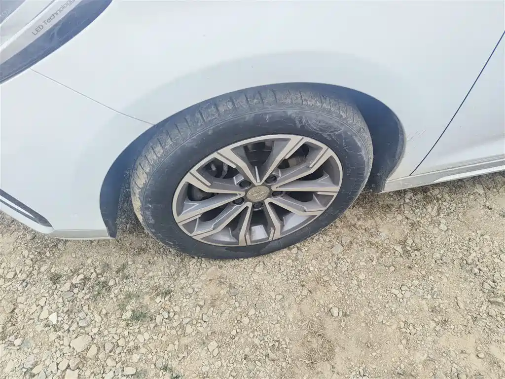 BYD Song MAX 2021 Upgrade 1.5T Automatic Premium Edition 6-Seater фото 25