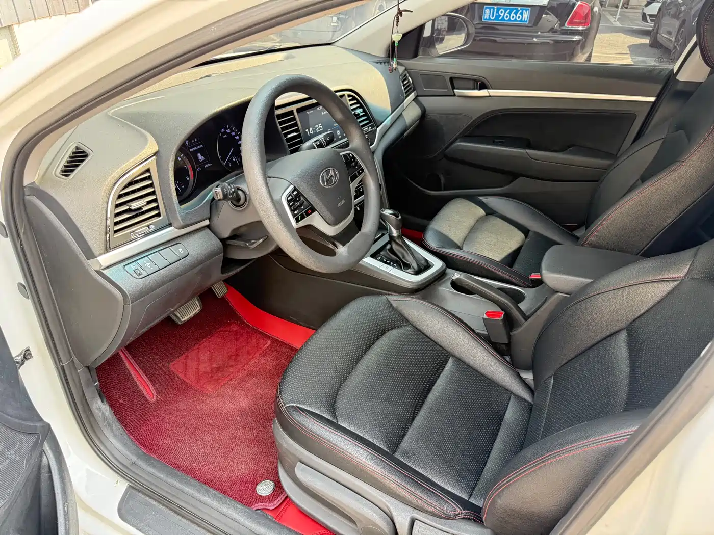 Hyundai Elantra 2016 Model 1.6L Automatic Smart Elite фото 4
