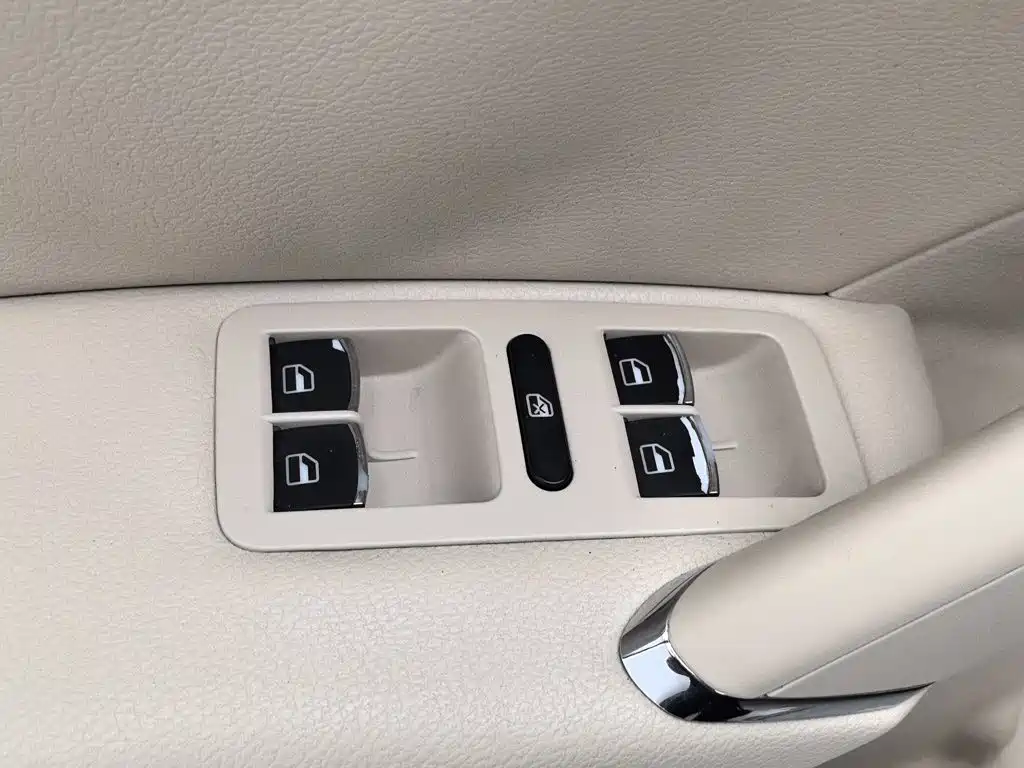 Volkswagen Passat 2013 2013 1.8TSI DSG Yuzun