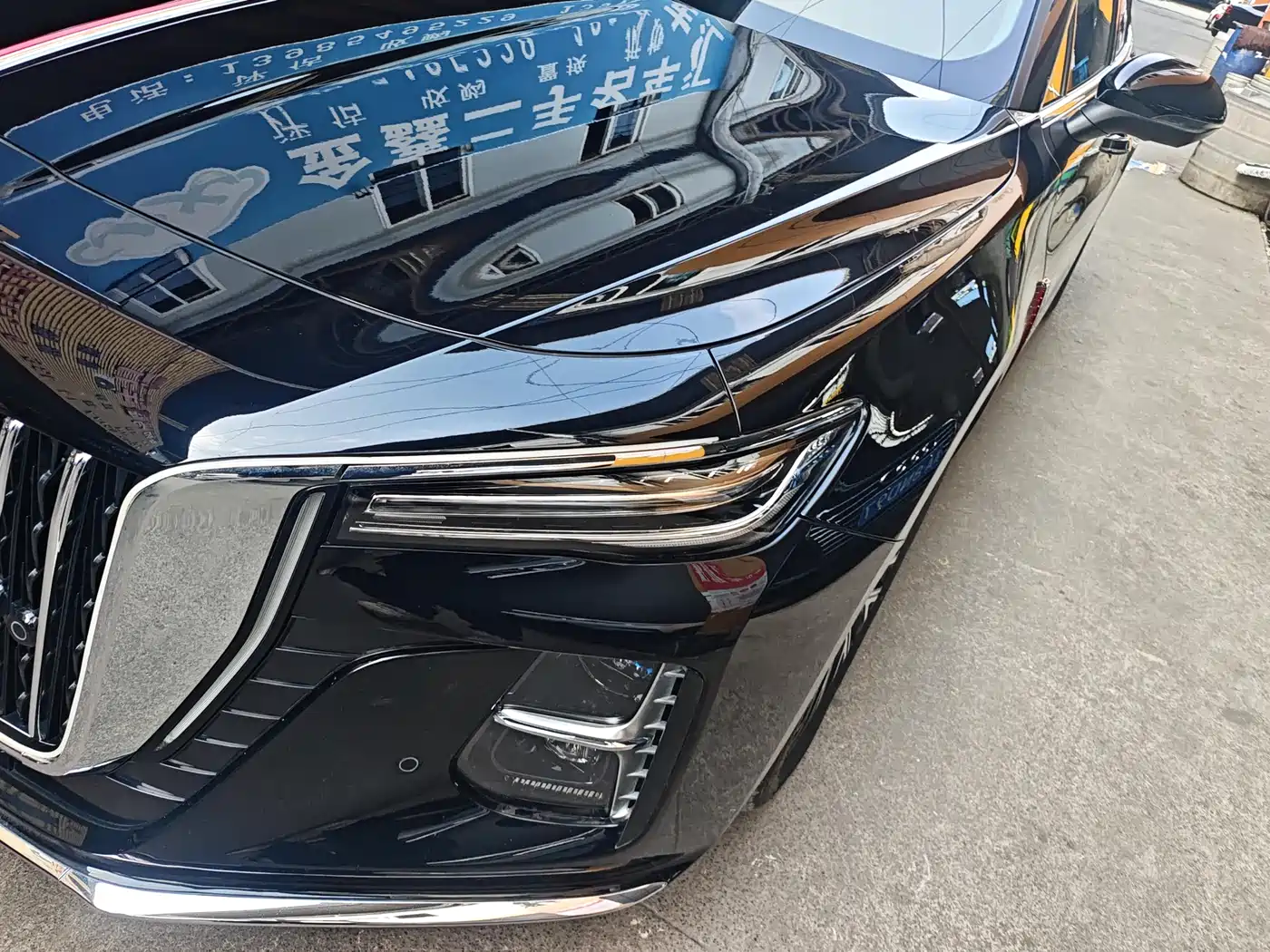 Hongqi H5 2025 2.0T Automatic Flag Celebration 500,000 Units Anniversary Edition фото 3