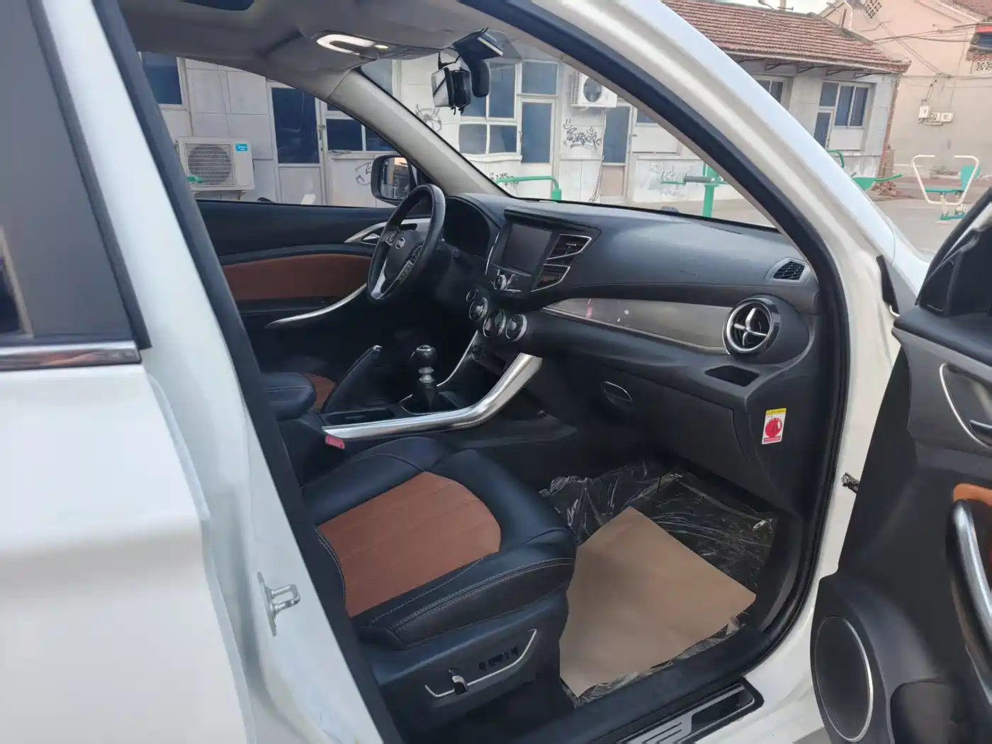 BYD Song 2016 1.5TI Manual Premium фото 10