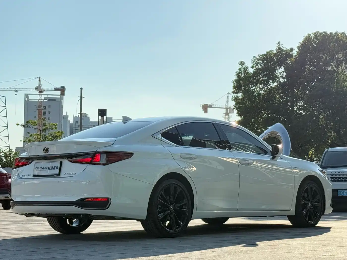 Фото 6 - Lexus ES