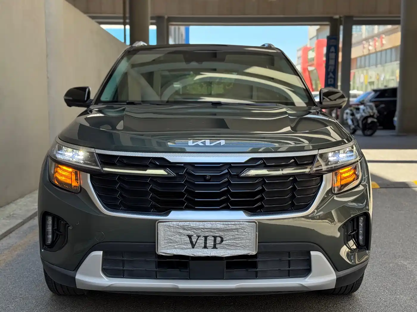 Kia Seltos 2023 1.5L CVT Premium Edition фото 2