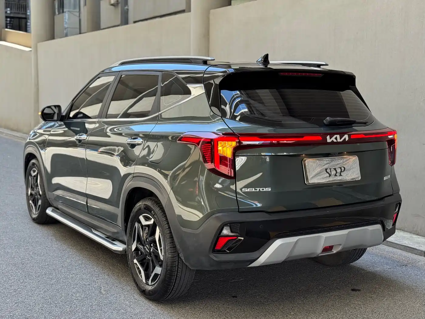 Kia Seltos 2023 1.5L CVT Premium Edition фото 4