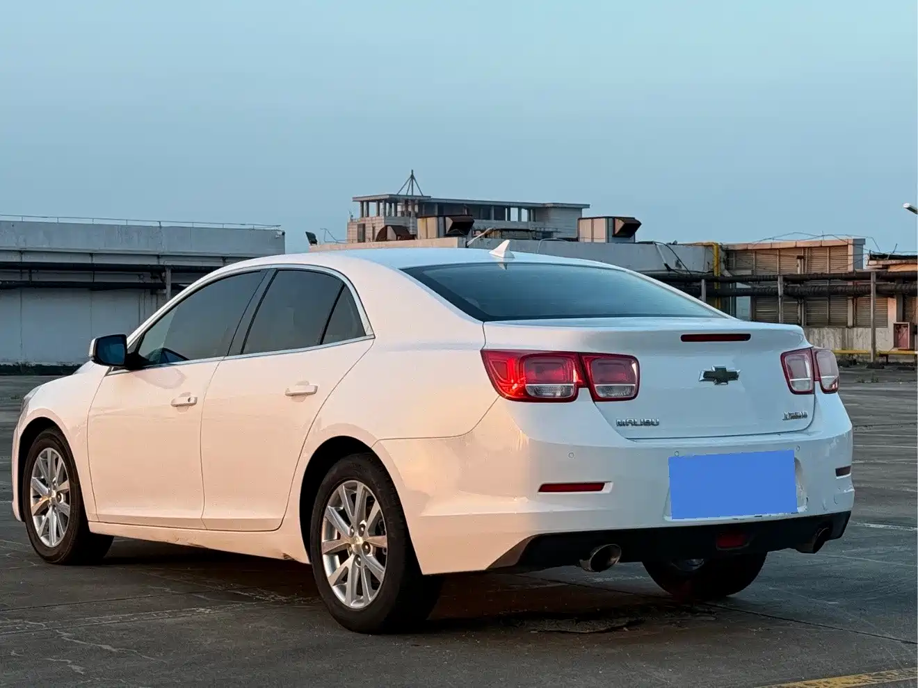 Chevrolet Malibu 2012 2.0L Automatic Luxury Edition фото 4