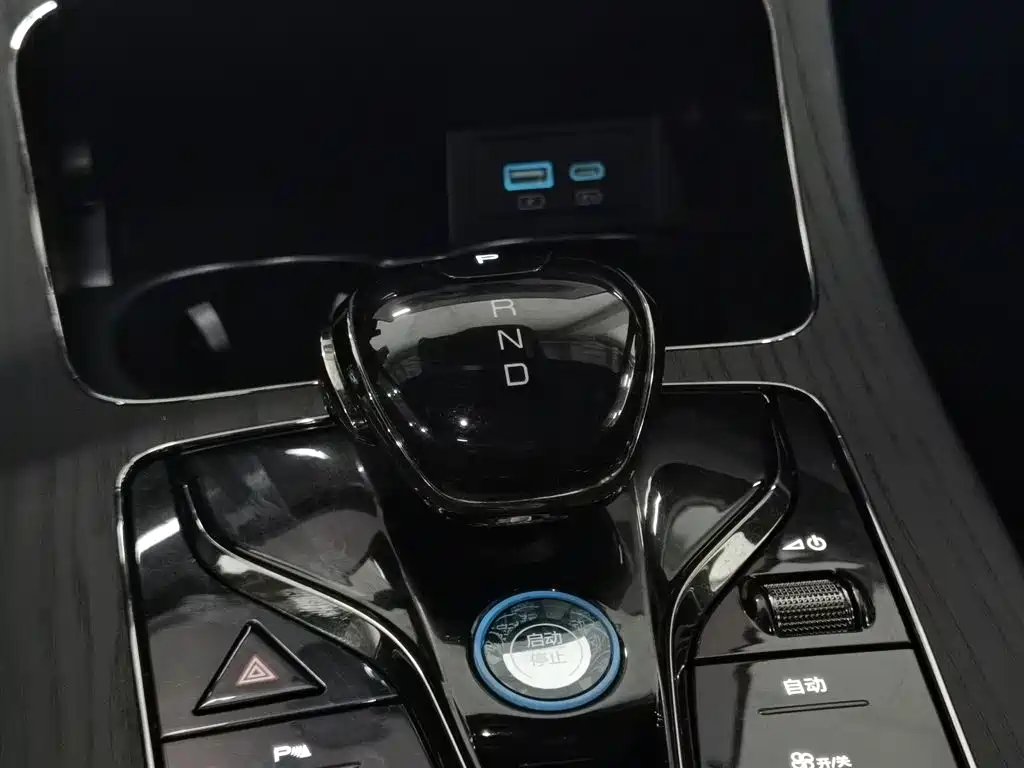 BYD Han 2022 DM-i 121KM Premium Edition фото 13