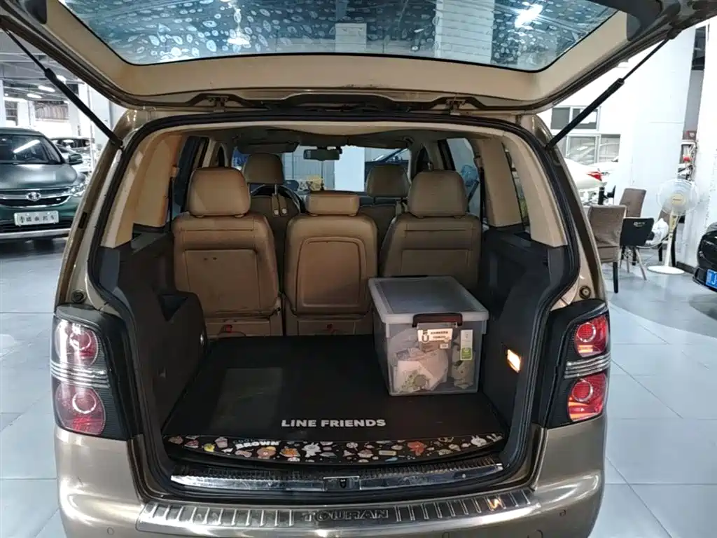 Volkswagen Touran 2015 1.4T DSG Comfort Edition 5-seater фото 19