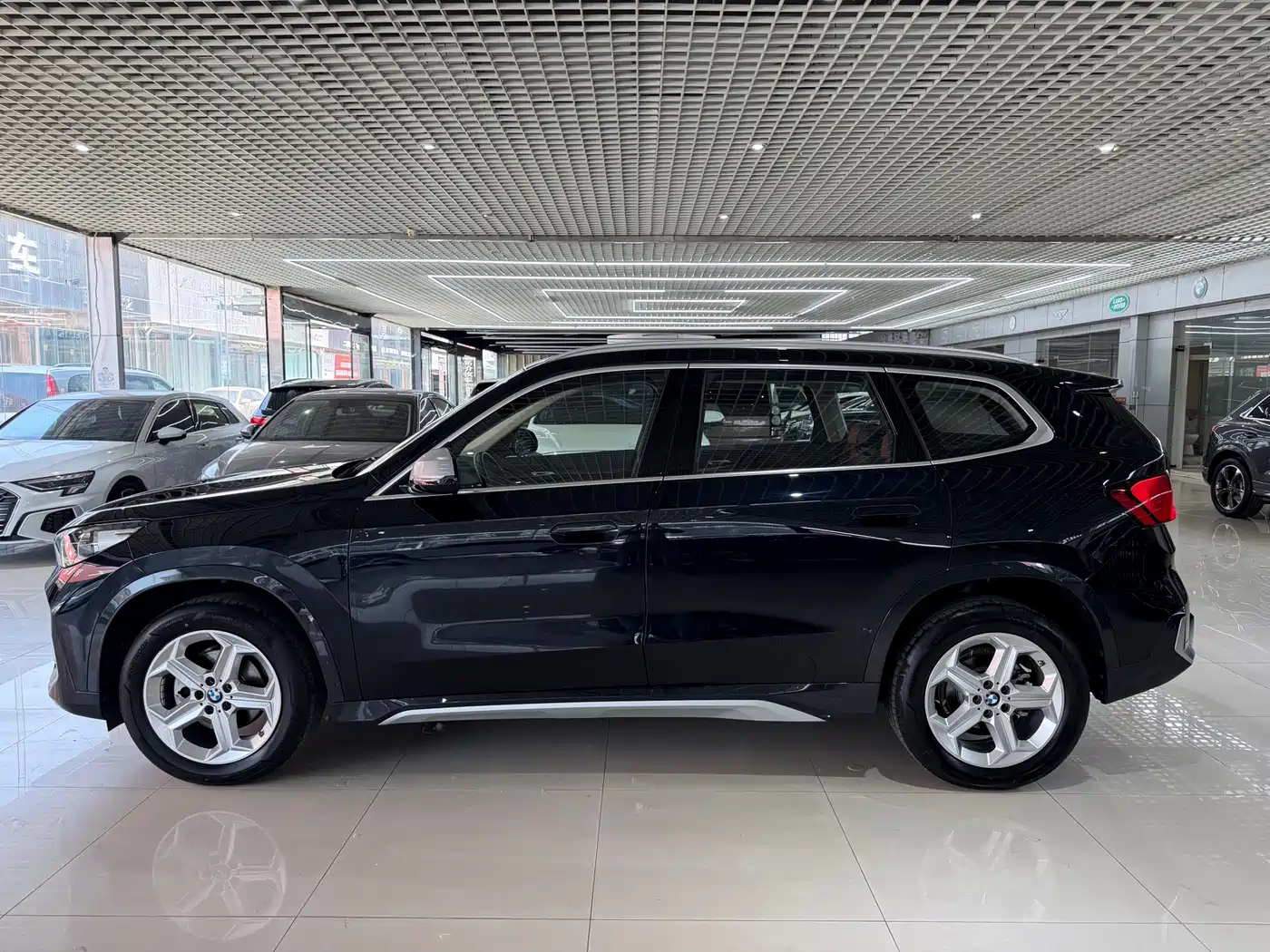 BMW X1 2023 sDrive20Li X Design Package фото 6