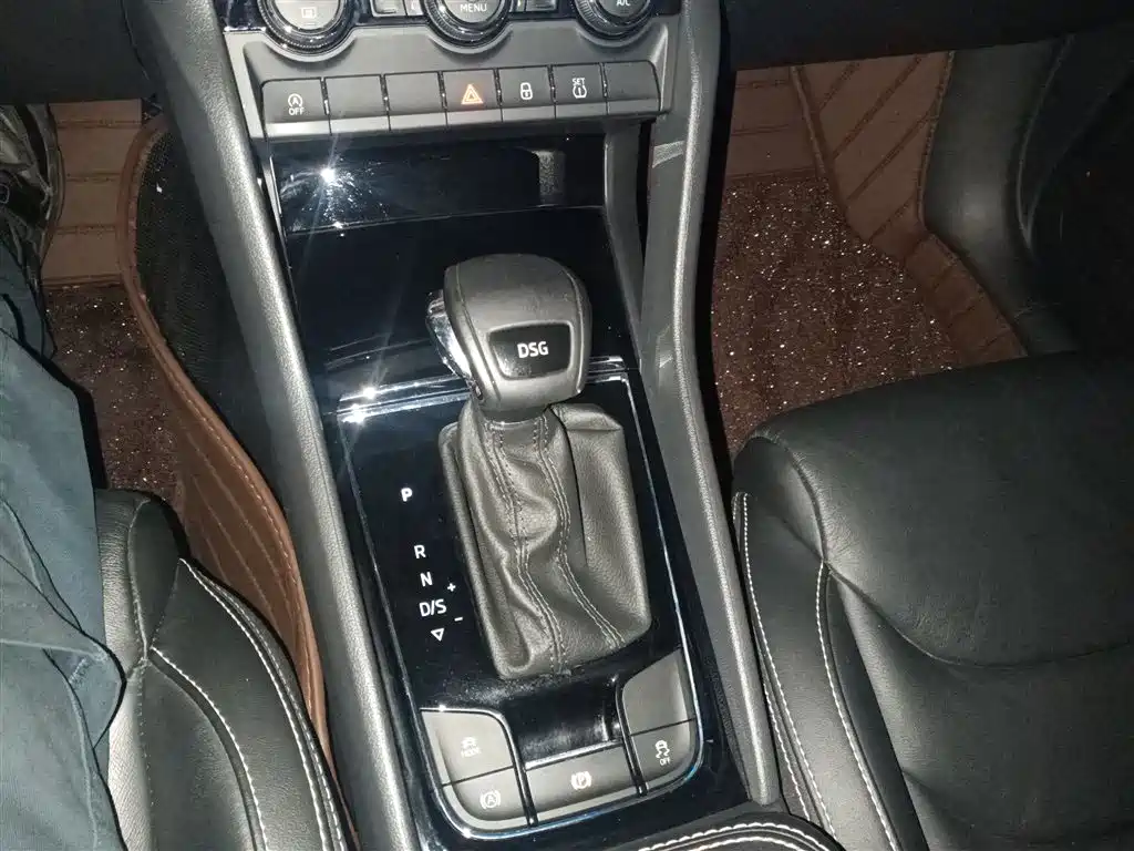 Škoda Kodiaq 2018 Facelift TSI330 5-seat 2WD Premium Luxury Edition фото 14