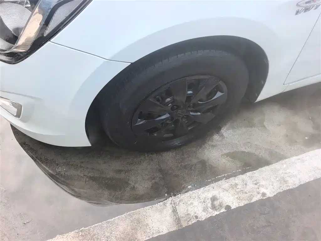 Hyundai Verna 2014 1.4L Manual Smart GLS фото 23