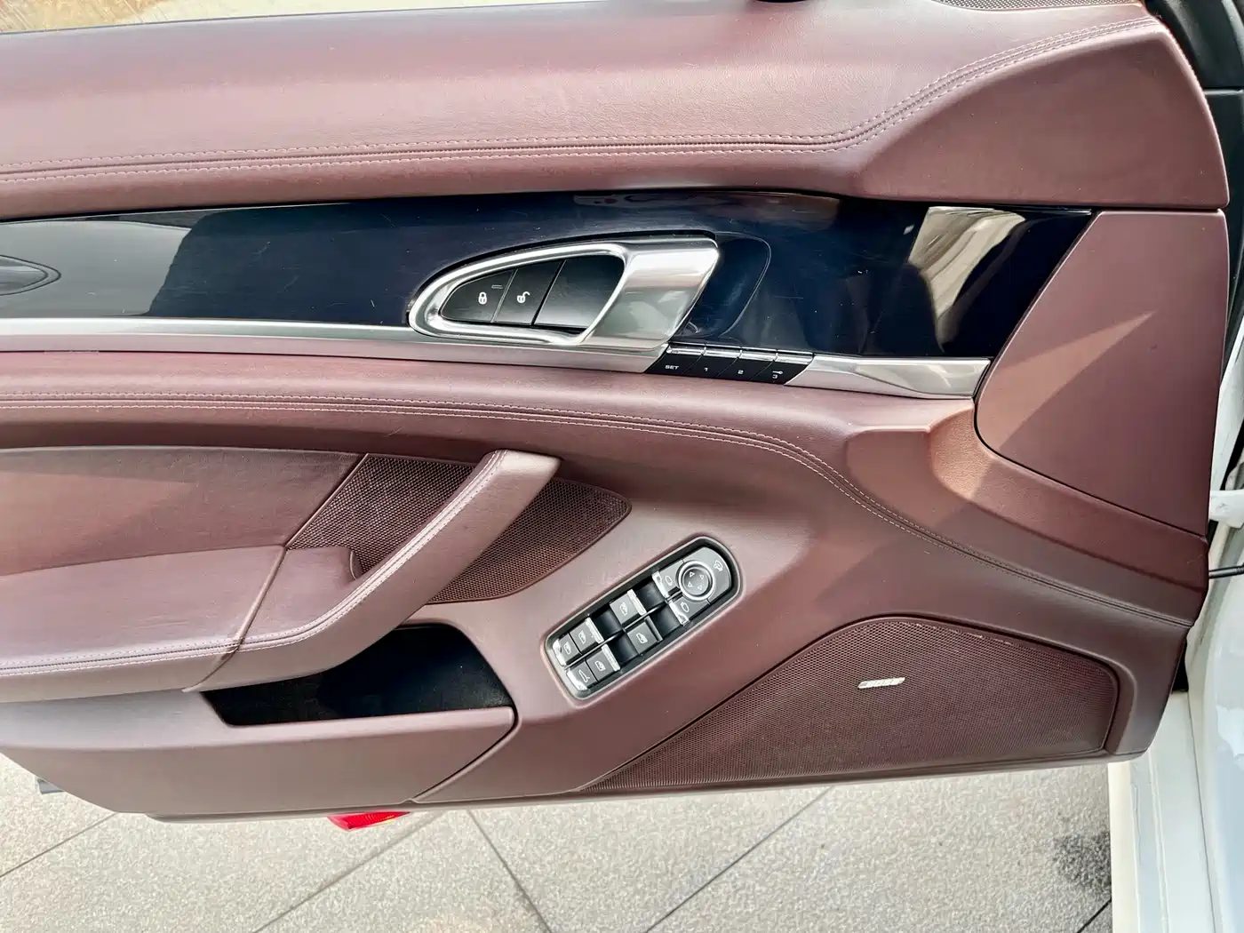 Porsche Panamera 2014 Panamera 4 3.0T фото 3