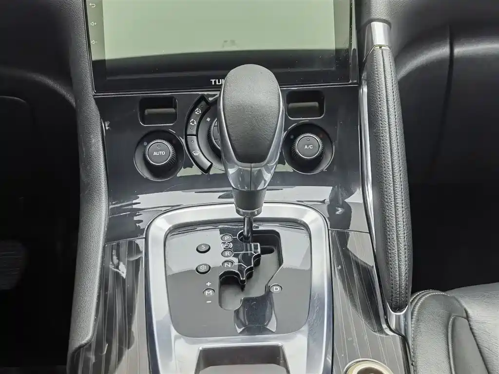 Peugeot 3008 2013 1.6THP Automatic Prestige Edition фото 13